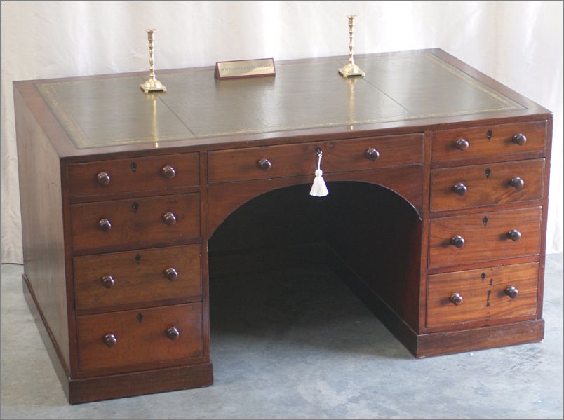2001 Early 19thC Colonial Pedestal Desk (1)